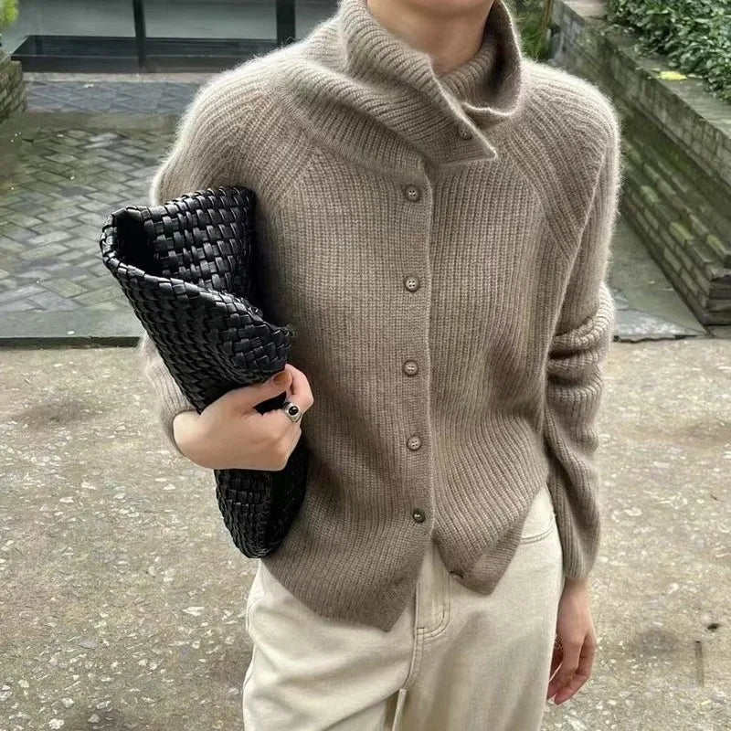 Shirley | Chic Cardigan