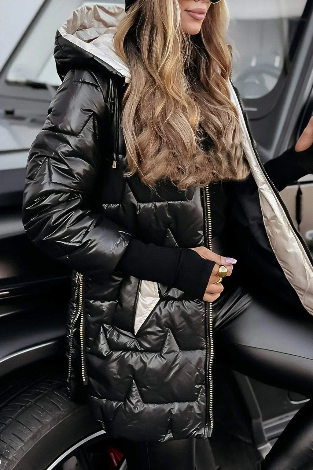 Lina | Lange, warme Steppjacke mit großzügiger Kapuze